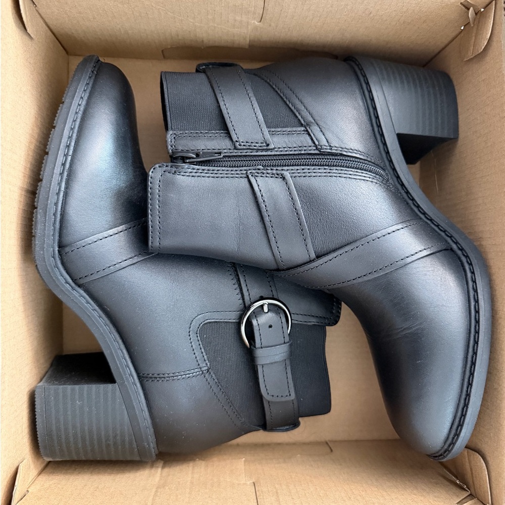 Clarks Black Leather Women's Ankle Heeled Boots